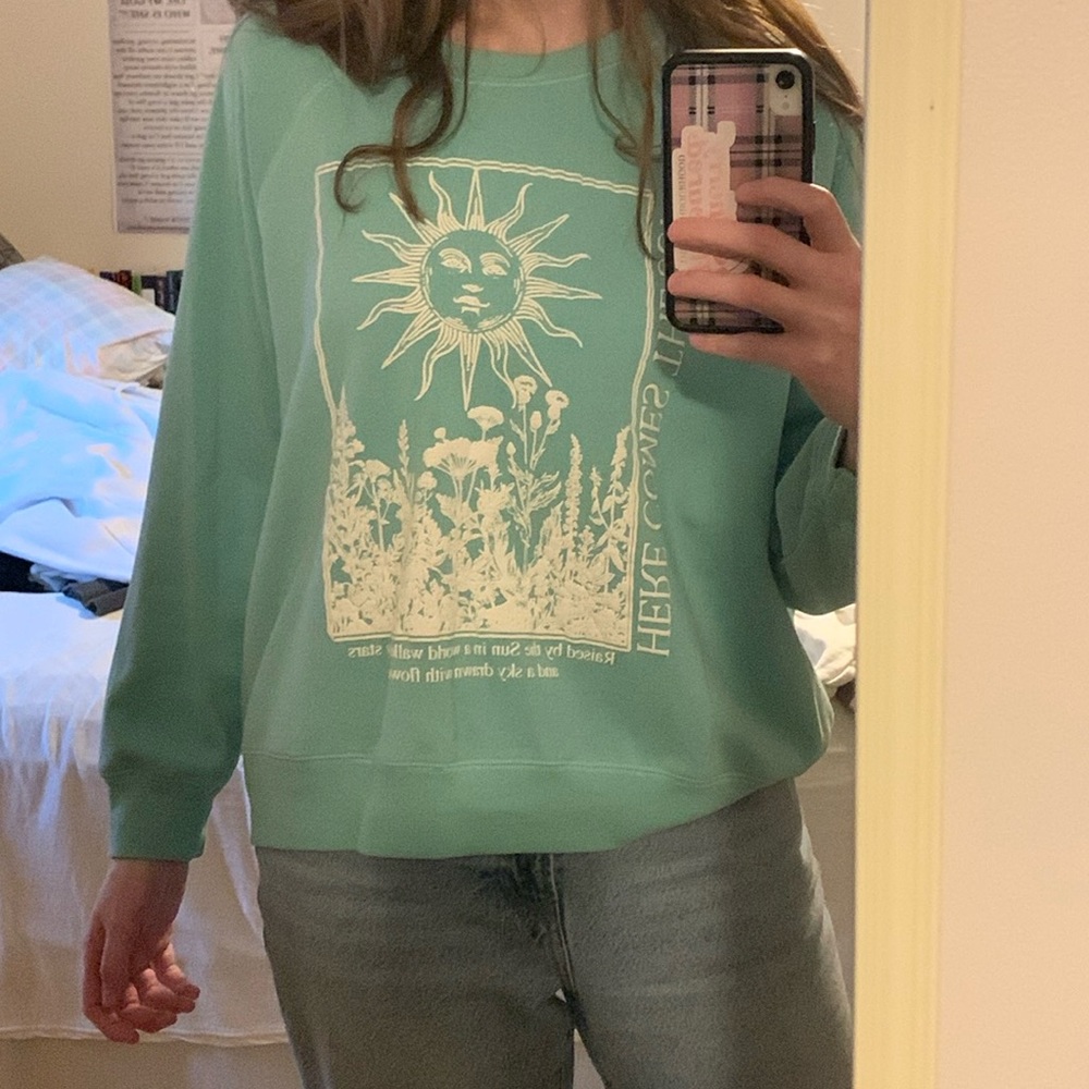 Cute oversized crewneck sweatshirt
